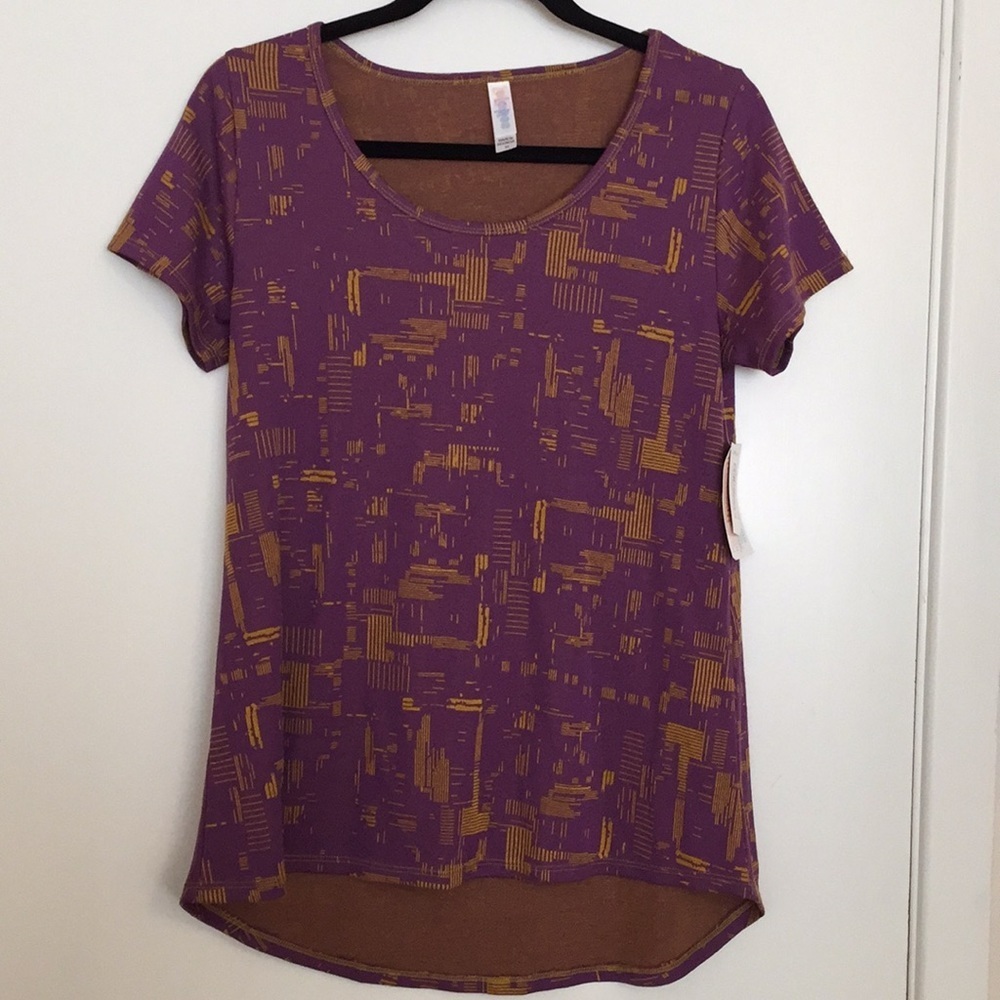 XS LuLaRoe Classic Tee C04 40‎